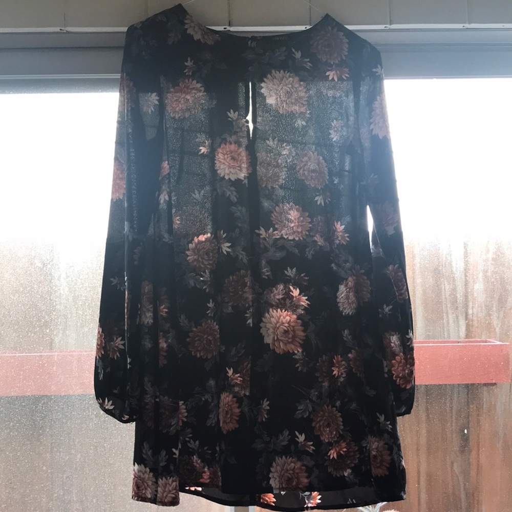 Floral shift dress